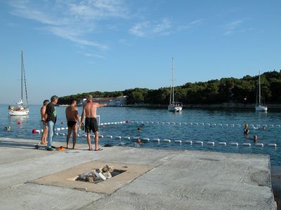 11vaterigr120708.jpg